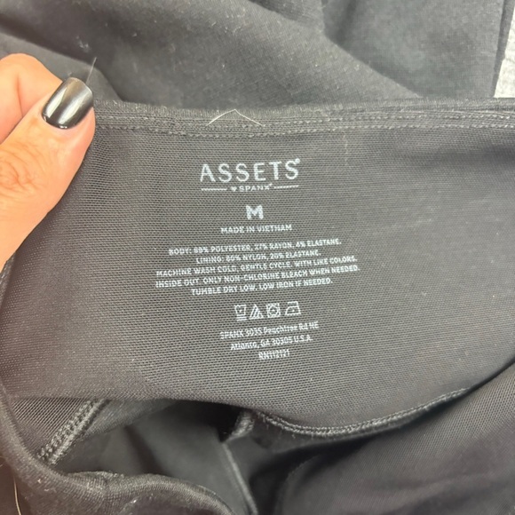 SPANX ASSETS Women’s Black Thicker Leggings with Front seam size: Medium - Picture 7 of 7
